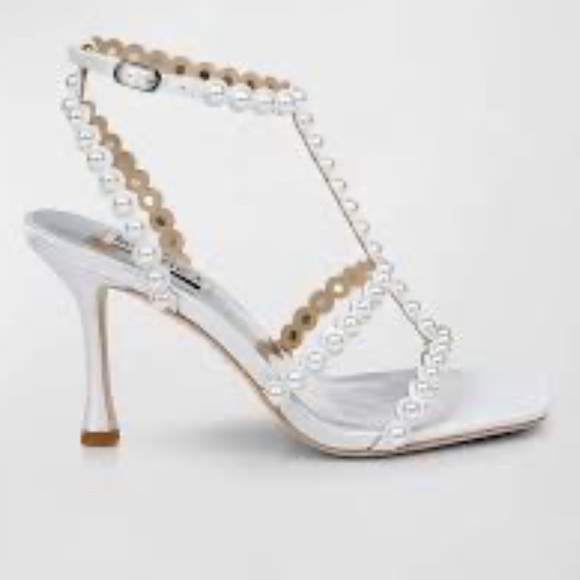 Badgley Mischka Camilla Gladiator Stiletto Sandal - Picture 1 of 6